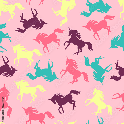 Realistic unicorn silhouette seamless pattern. Tableau sur Toile
