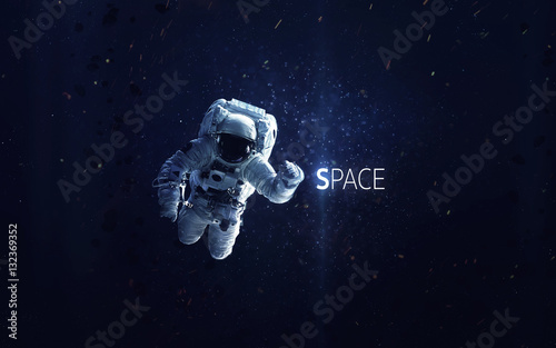 Plakat Astronauta na spacerze kosmicznym. Kosmiczna sztuka, tapeta science fiction. Piękno głębokiej przestrzeni. Miliardy galaktyk we wszechświecie. Elementy tego obrazu dostarczone przez NASA