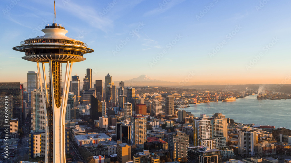 Seattle Skyline at Sunset with Space needle - obrazy, fototapety, plakaty 