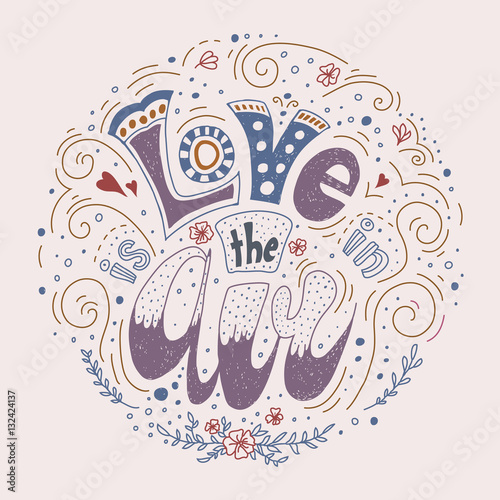 napis-love-is-in-the-air-na-jasnym-tle