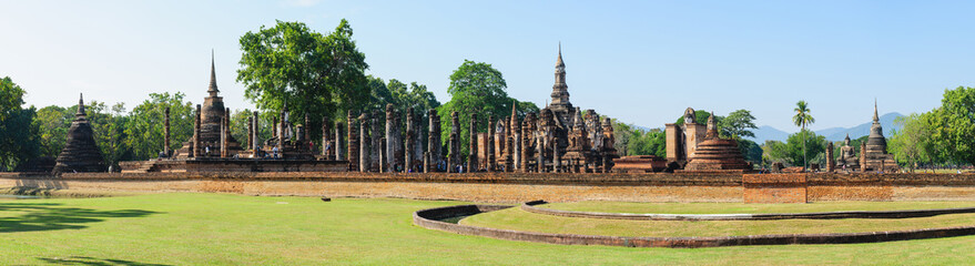 Fototapete - sukhothai historical park in Thailand