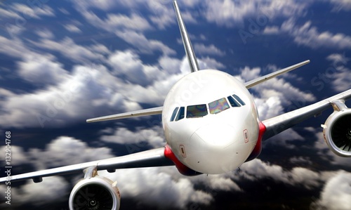 Fotografía Airplane flying from nose view