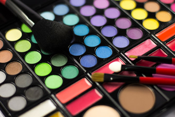 Eyeshadow Palette. Decorative cosmetics. Makeup brushes