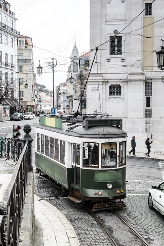 Naklejka - mata magnetyczna na lodówkę Portugalski tramwaj