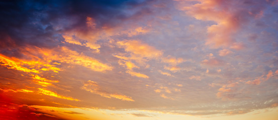 Wall Mural - The color and beauty of the sky at sunset.