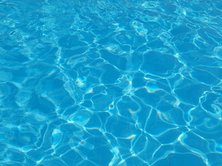  blue water in swimming pool
