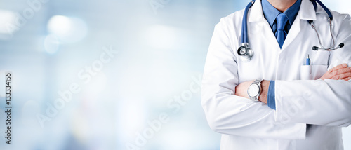 Plakat Doktorski mężczyzna Z stetoskopem W szpitalu
