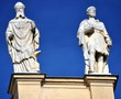 Statuen an der prunkvolle Fassade des Naturhistorischen Museums in Wien 