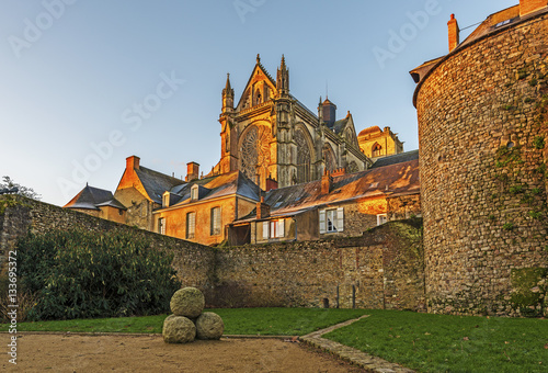 Fotomural Saint Julian of Le Mans Cathedral in morning lights seen from the east, from Robert Triger Street, Pays de la Loire