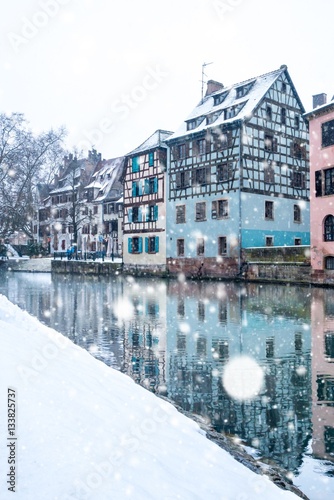 Strasbourg En Hiver Sous La Neige En Alsace France Stock Photo Adobe Stock