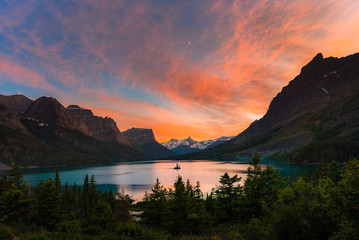 St. Mary Lake and wild goose island in Glacier national park