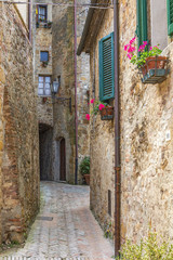 Naklejka na meble Wąska uliczka do podwórka