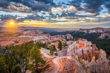 Wall Mural - bryce canyon national park at sunrise, utah, usa