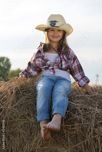 little girl cowboy hat