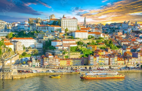 Porto, Portugal © Alexi Tauzin