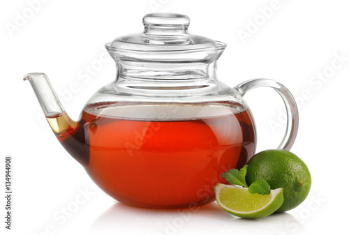 herbata-w-szklanym-dzbanku-z-limonka