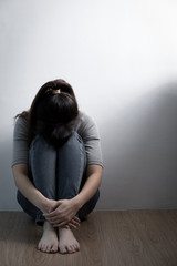 Wall Mural - depression woman sit on floor