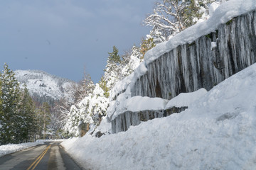 Wall Mural - Icicles from the water runoff of the mountains near Tunnel View at the western entrance to Yosemite Valley