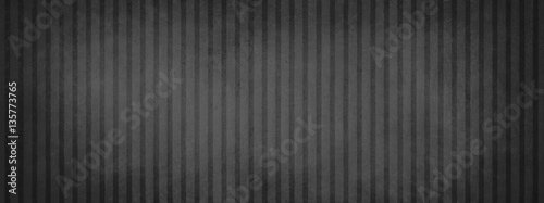 Zdjęcie XXL czarno-białe paski tle z linii pionowej i wyblakłe vintage tekstury, stare czarne tło z klasą