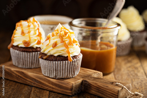 Fotografía Homemade butterscotch cupcakes