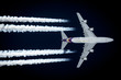 Kondensstreifen eines Airliner 
