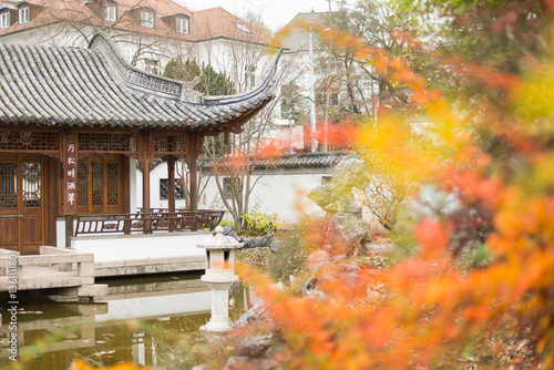 Herbst Im Chinesischer Garten Stuttgart Kaufen Sie Dieses Foto
