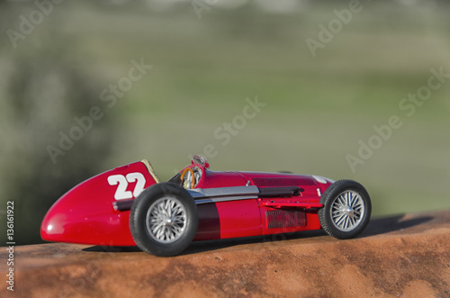 Racing car