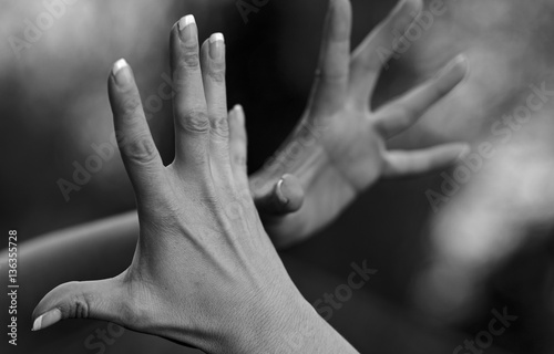 Manos bailando flamenco Wallpaper Mural