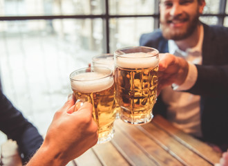 Wall Mural - Men at the pub