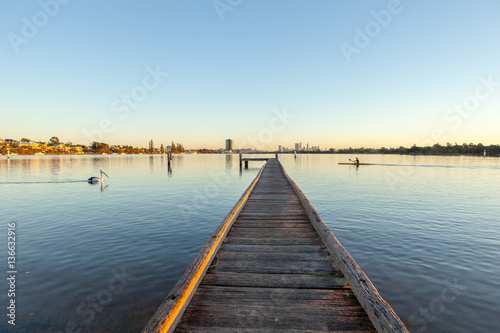 Fotomural A jetty along Perth's Swan River in Western Australia