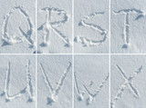 Fototapeta Do akwarium - English alphabet in the snow - font set