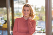 © eric - Portrait beautifull woman sunset