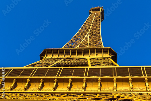 Fotografia Eiffel Tower view from Champ de Mars. Paris, France
