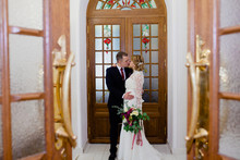 Groom And Bride Portraits In The Beautiful Classic Interior 