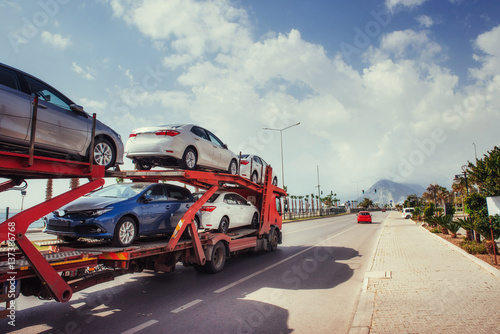 Cuadros en Lienzo Car carrier of Trucks series. New autos coming
