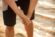 © Wedding photography - Feet of couple on beach
