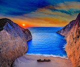 Fototapeta Fototapety z morzem do Twojej sypialni - Navagio beach at sunset, Zakynthos island, Greece