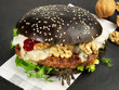 Hamburger – Black Burger - mit Gorgonzola und Birne