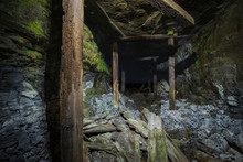Abandoned Tunnel Behind Niagara Falls 