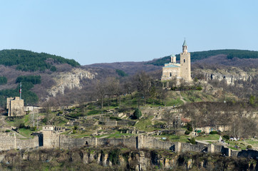 Wall Mural - Tsarevets Hill and the Patriarchal church in Veliko Tarnovo, Bulgaria