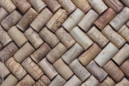 Plakat na zamówienie Closeup pattern background of different wine corks