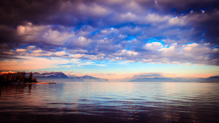 Wall Mural - Sunset in the village of Desenzano, on the Garda lake