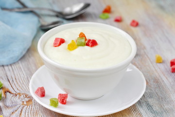 Semolina with candied fruit