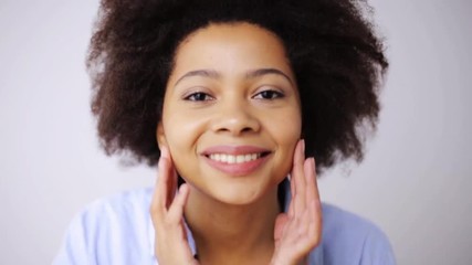 Poster - happy smiling african american young woman face