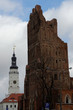 Głogów - ruiny bazyliki oraz wieża zegarowa ratusza.