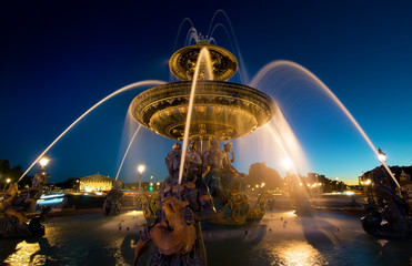 Wall Mural - Illuminated Fountain de Mers