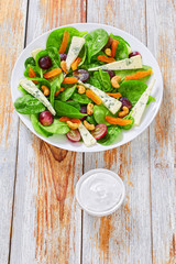 Wall Mural - salad with blue cheese, spinach and grapes