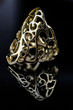 © respow - Elegant ring made of gold