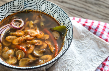 Wall Mural - Bowl of thai tom yum soup