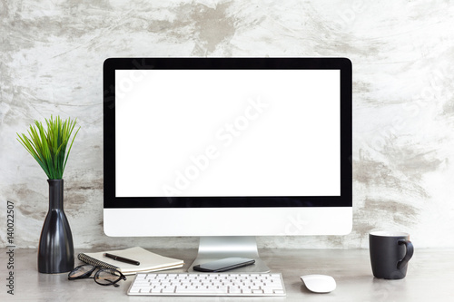 Fotografie, Obraz pc computer on workspace table showing blank white screen